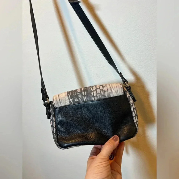 Aimee Kestenberg Crossbody Bag Purse Leather Fold Over Magnetic Closure - Picture 6 of 6